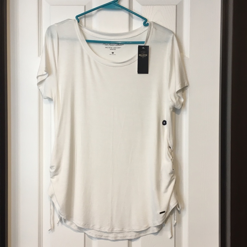 Hollister Must Have Tee